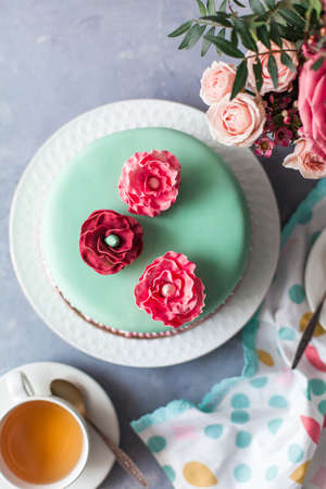 sweet macaron flowers roses rose cheesecake berries tea cup morning
