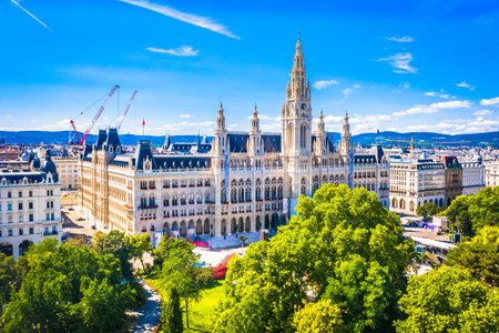 Aerial view of Vienna City Hall, surrounded by iconic landmarks showcasing Gothic, Baroque, and Neo-Renaissance architecture, capturing the atmosphere of Austriaâs historic townの写真素材