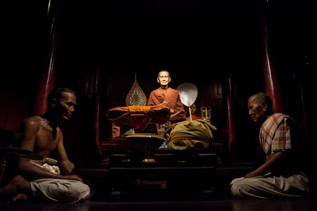 Nakhonpathom, THAILAND - MAY 27,2016 : Wax Figures Somdej Phra Buddhacara (Toh Brahmaransi) Wat Rakang Kositaram, Bangkok, at Thai Human Imagery Museum in Nakhonpathom Province, Thailand.のeditorial素材