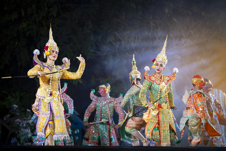 CHIANG MAI, THAILAND - JAN 26, 2019 : Thailand Dancing in masked perform a Thai classic masked ballet ( Khon ), unidentified actors are showing in the traditional Thai dancing at Three Kings Monument.のeditorial素材