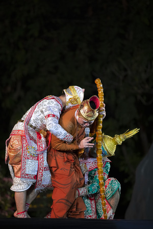 CHIANG MAI, THAILAND - JAN 26, 2019 : Thailand Dancing in masked perform a Thai classic masked ballet ( Khon ), unidentified actors are showing in the traditional Thai dancing at Three Kings Monument.のeditorial素材