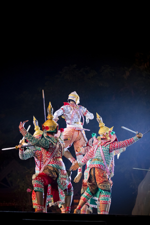 CHIANG MAI, THAILAND - JAN 26, 2019 : Thailand Dancing in masked perform a Thai classic masked ballet ( Khon ), unidentified actors are showing in the traditional Thai dancing at Three Kings Monument.のeditorial素材