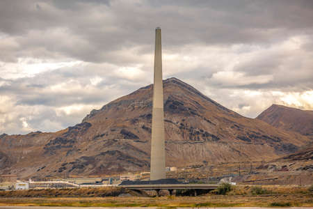 Tower and mountain in the Great Salt Lake in Utahの写真素材