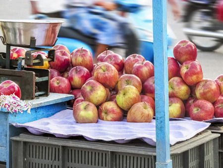 Market place selling of fruits arraneged in patternの写真素材