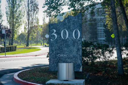 REDWOOD CITY, CA, USA - SEPT 24, 2008: The road sign at entrance to Oracle campus in Redwood City, CA, USA on Sept 24, 2008. Oracle is a multinational hardware and software technology corporationのeditorial素材