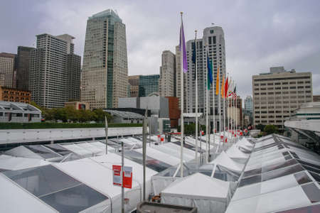 SAN FRANCISCO, CA, USA - SEPT 19, 2010: Outdoor pavilions of Oracle Open World conference opened at Howard street near Moscone Center on Sept 19, 2010 in San Francisco, CA, USA.のeditorial素材