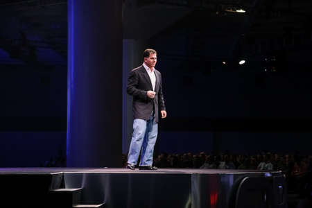 SAN FRANCISCO, CA, USA - NOV 14, 2007: CEO of Dell Technologies company Michael Dell makes his speech at Oracle OpenWorld conference in Moscone center on Nov 14, 2007.のeditorial素材