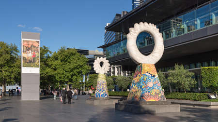 Melbourne, Australia - December 4: Sculptures on the street of the South Melbourne on December 4, 2018 in Melbourne, Australia.のeditorial素材