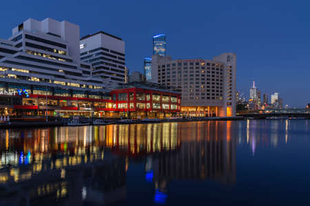 Melbourne, Australia - December 4: Evening landscape of the South Melbourne on December 4, 2018 in Melbourne, Australia.のeditorial素材