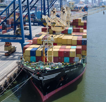 Dar es Salaam, Tanzania - March 29: Container vessel in port of Dar es Salaam on March 29, 2018 in Dar es Salaam, Tanzania.のeditorial素材
