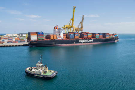 Sydney, Australia - January 08: Container vessel moor to the berth in port of Sydney on January 08, 2019 in Sydney, Australia.のeditorial素材
