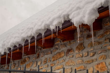 January 1st and the weather surprises us with this marvel. As the saying goes, year of snow, year of...