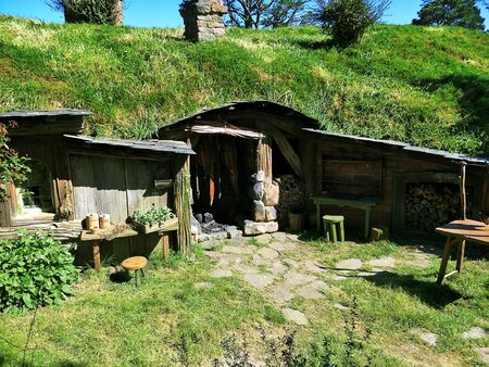 Travel in the Hobbit House