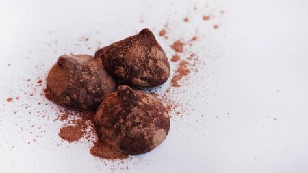 Truffles cacao 3 - with fine cacao powder