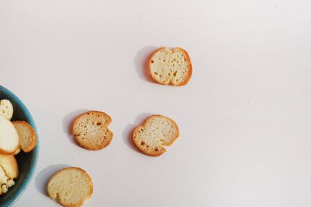 bruschette4 - crispy crackers - baguette