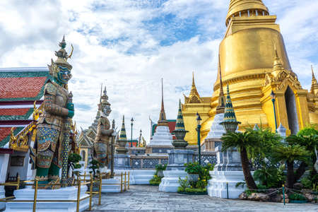 One landmark of Wat Phra Kaew in Bangkok, Thailand. A place everyone in every religion can be viewed.のeditorial素材