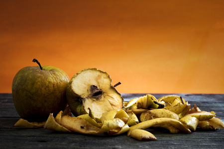 apples on wooden tableの写真素材