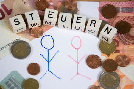 stick figures with moneyの写真素材