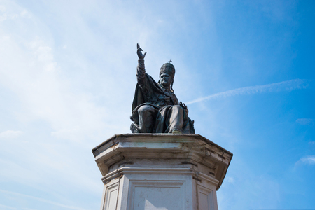 Statue of Pope Paul V on Cavour square in Rimini, Italyのeditorial素材