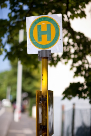 European roadside signage marking hospital location, germanyの写真素材