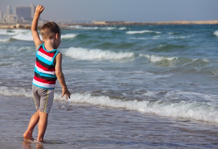 child at seaの写真素材