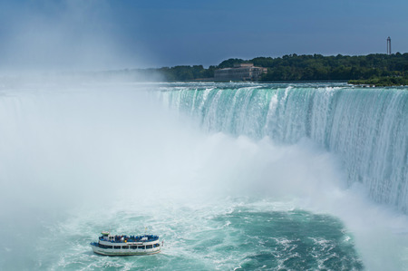 Tourist boat heading towards Niagara Falls, Ontario, Canadaのeditorial素材