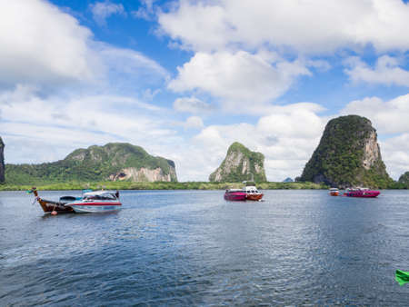 Trung - Thailand Nov,28 2016 : View of a traditional boat on a beach in the Andaman sea in south Thailand On November,28 2016 at Trung Province, Thailand.のeditorial素材