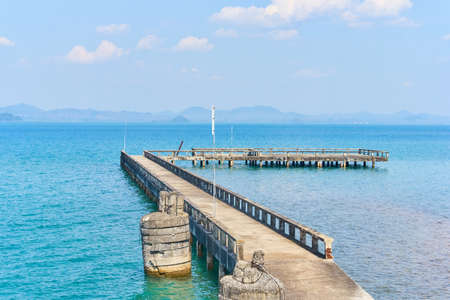 Idyllic view of bay ship pierの写真素材