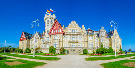 View of the magdalena palace in Santander, Spain
のeditorial素材