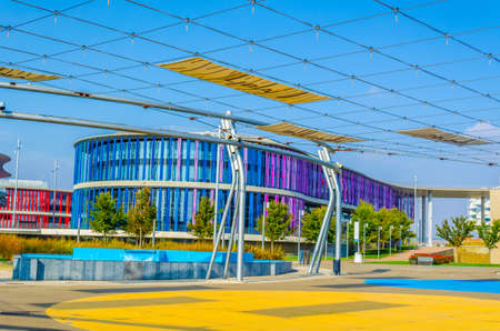View of alley presenting all participants of the world expo in zaragoza in 2008
のeditorial素材