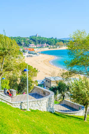 View of a beach in the spanish city Santander
の写真素材
