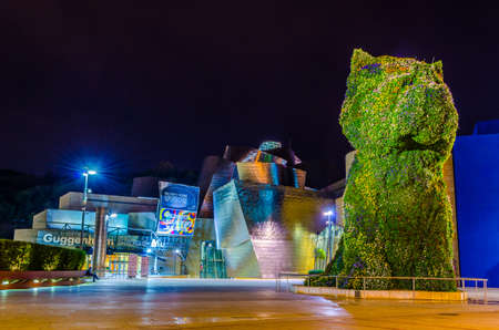 Flower Dog in Bilbao, Basque Country.
のeditorial素材