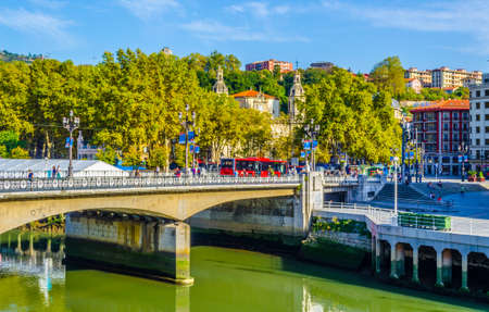 Waterfront of the Nervion river in Bilbao, Spain

のeditorial素材