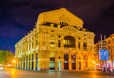 Night view of Arriaga theatre in the spanish city Bilbao
のeditorial素材