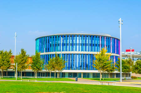 View of alley presenting all participants of the world expo in zaragoza in 2008
のeditorial素材