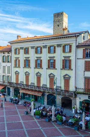People are strolling through Piazza Vecchia in Bergamo, Italy
のeditorial素材