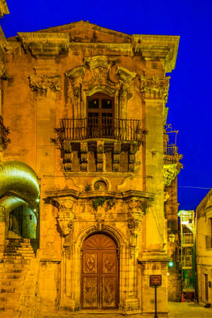 Night view of the Palazzo della cancelleria in Ragusa, Sicily, Italy
のeditorial素材