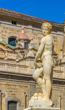 The pretoria fountain in Palermo, Sicily, Italyのeditorial素材