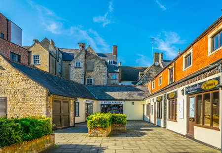 STAMFORD, UNITED KINGDOM, APRIL 9, 2017: View of a shopping street in Stamford, Englandのeditorial素材