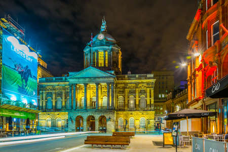 LIVERPOOL, UNITED KINGDOM, APRIL 5, 2017: View of a street leading to the Port of Liverpool building in Liverpool, Englandのeditorial素材