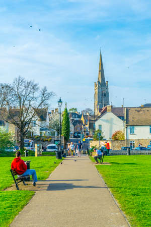 STAMFORD, UNITED KINGDOM, APRIL 9, 2017: Street leading to the Saint Mary church in Stamford, Englandのeditorial素材