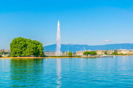 Jet d'eau fountain in the swiss city Genevaの写真素材