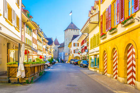 MURTEN, SWITZERLAND, JULY 16, 2017: Tourists are strolling through the historical center of Murten, Switzerlandのeditorial素材