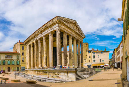 VIENNE, FRANCE, JULY 23, 2017: People are strolling around Temple d'Auguste et de Livie in Vienne, Franceのeditorial素材