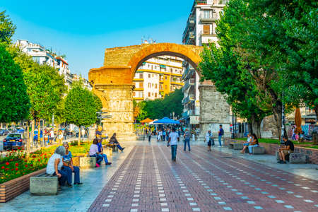 THESSALONIKI, GREECE, SEPTEMBER 11, 2017: People are strolling between Rotunda of Galerius and Galerius arch in Thessaloniki, Greeceのeditorial素材