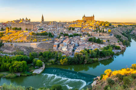 Sunset view of cityscape of Toledo, Spainの写真素材
