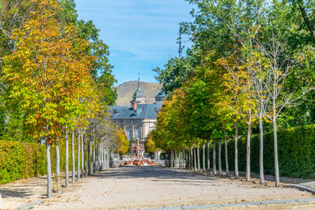 Statue in a garden of la Granja de San Ildefonso in Spainの写真素材
