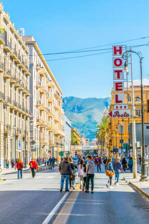 PALERMO, ITALY, APRIL 23, 2017: View of a via Roma in Palermo, Sicily, Italyのeditorial素材