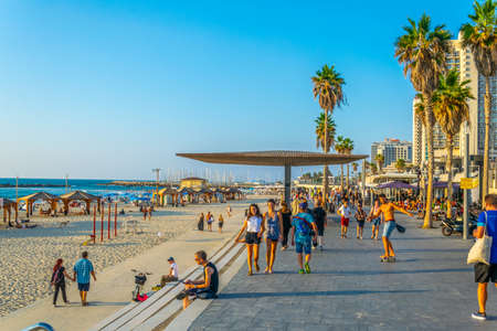 TEL AVIV, ISRAEL, SEPTEMBER 10, 2018: People are enjoying a sunny day on a beach in Tel Aviv, Israelのeditorial素材