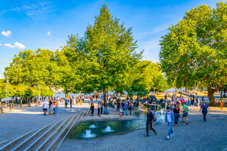 COLOGNE, GERMANY, AUGUST 11, 2018: Riverside promenade in Cologne, Germanyのeditorial素材
